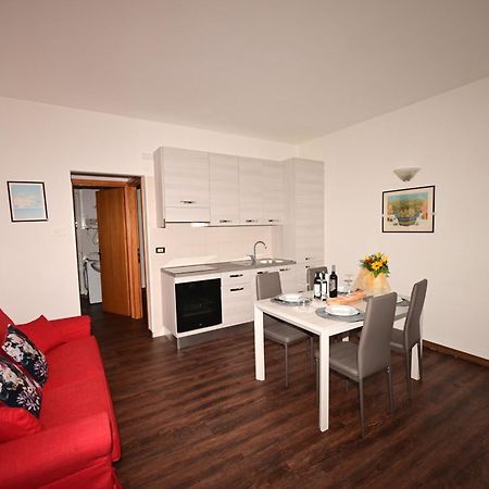 Casa Elka Residence Lake View And Pool By Garda Domus Mea Pieve  외부 사진