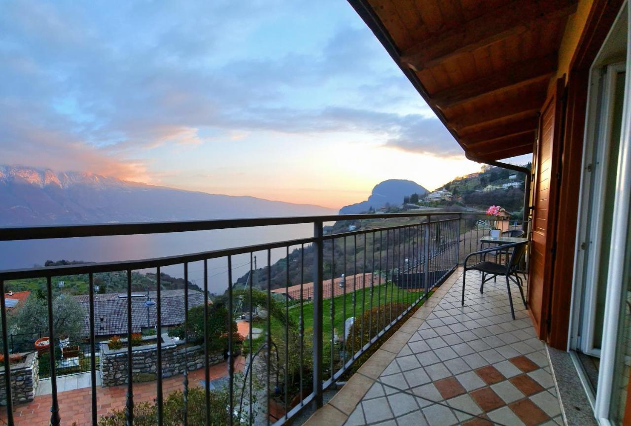 Casa Elka Residence Lake View And Pool By Garda Domus Mea Pieve  외부 사진