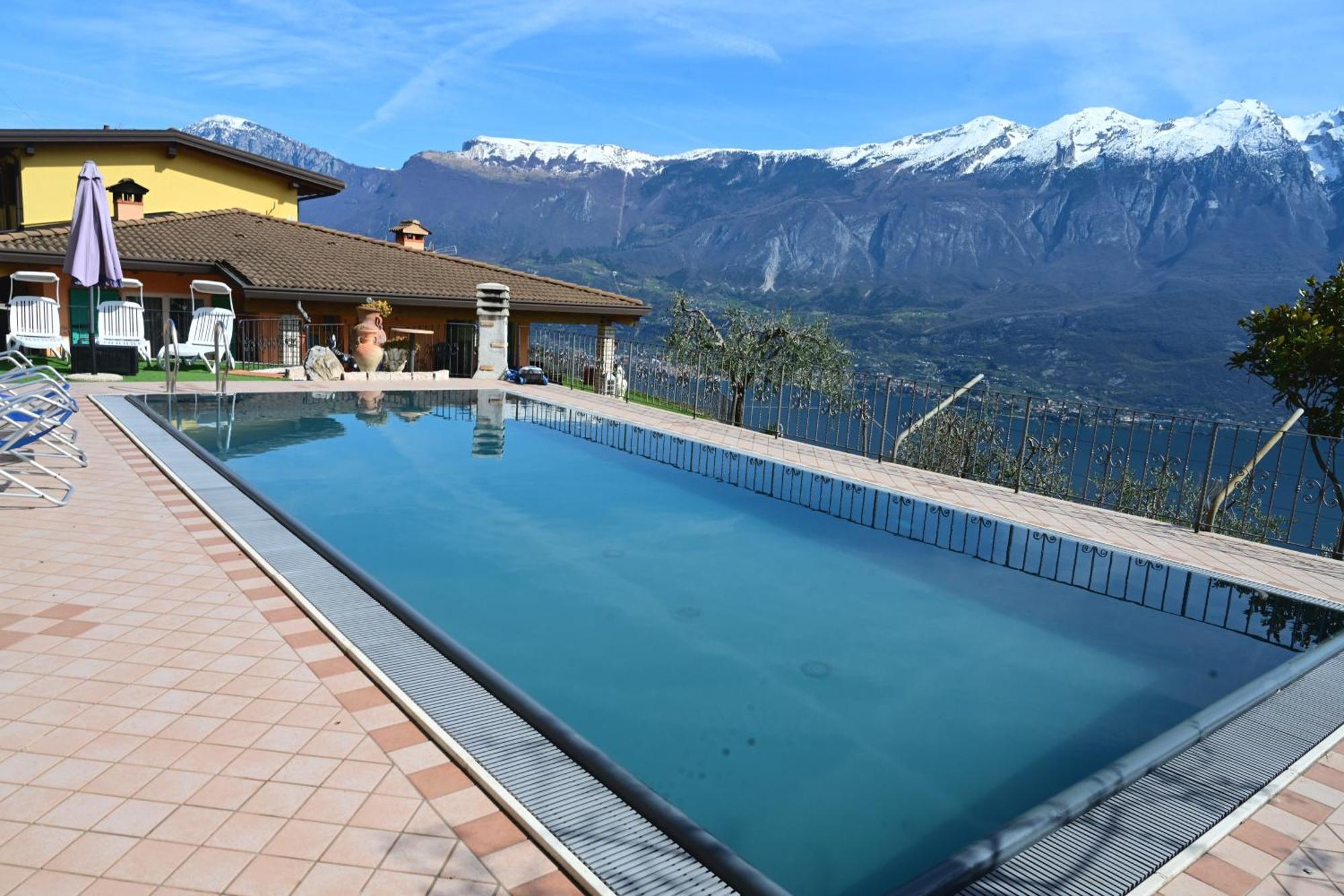 Casa Elka Residence Lake View And Pool By Garda Domus Mea Pieve  외부 사진